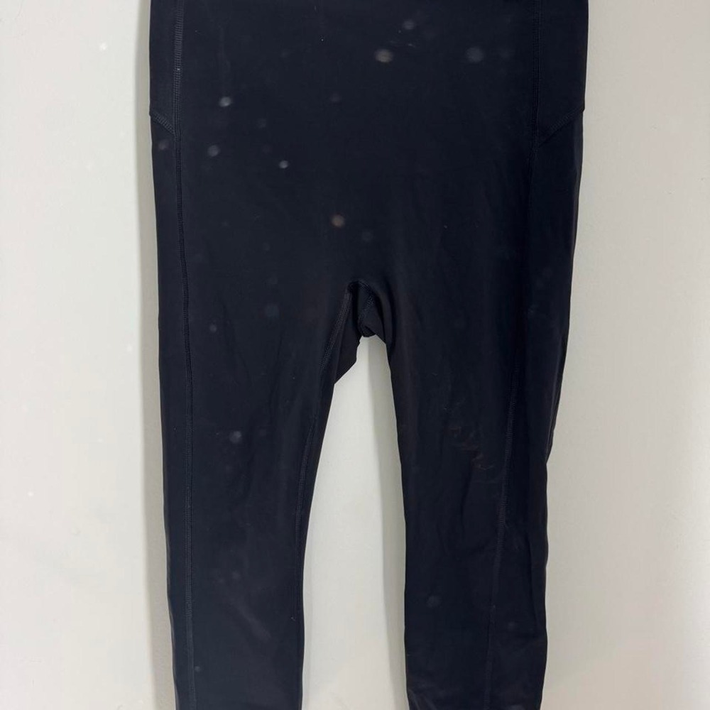 SPANX Black Capri Leggings Size: Medium